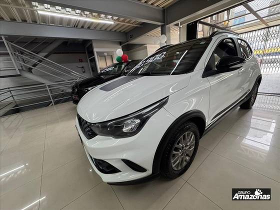 FIAT ARGO 1.8 E.TORQ FLEX TREKKING AT6 FIAT ARGO 1.8 E.TORQ FLEX TREKKING AT6